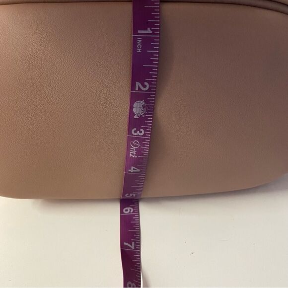 Street Level NWT Boho Nude Faux Leather Magnetic Snap Button Bucket Backpack - Picture 9 of 9